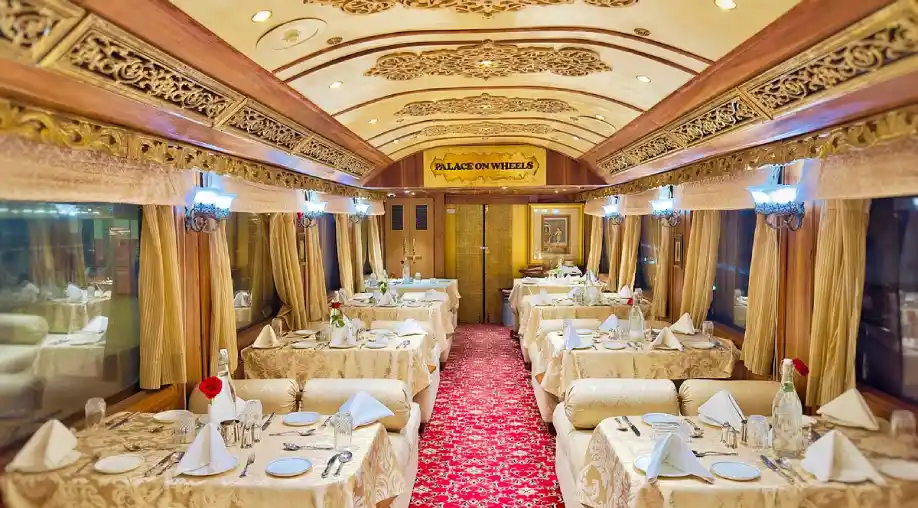 Heritage Palace on Wheels – Golden Triangle Luxury Tour